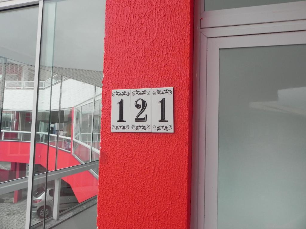 1046 - Praia de Bombinhas locação de temporada - Residencial Solar das Bromélias Apto 121 room 1