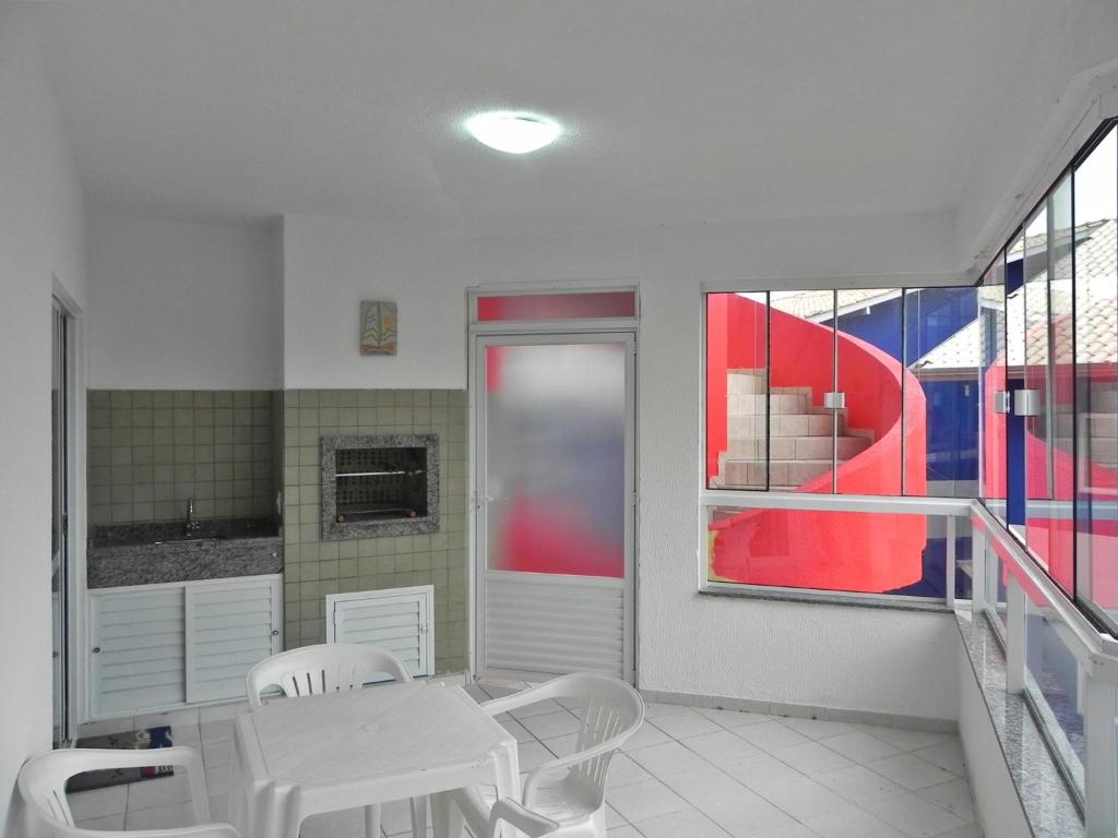 1046 - Praia de Bombinhas locação de temporada - Residencial Solar das Bromélias Apto 121 room 2